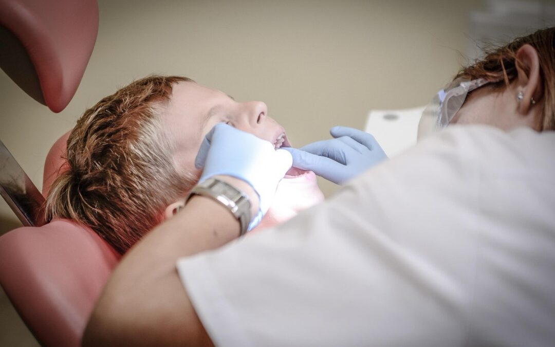 Tooth Extraction vs. Root Canal: Which Treatment Is Right for Your Tooth?